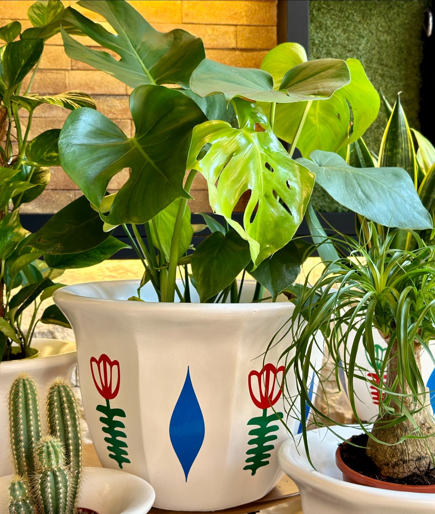 Coffee cup vase