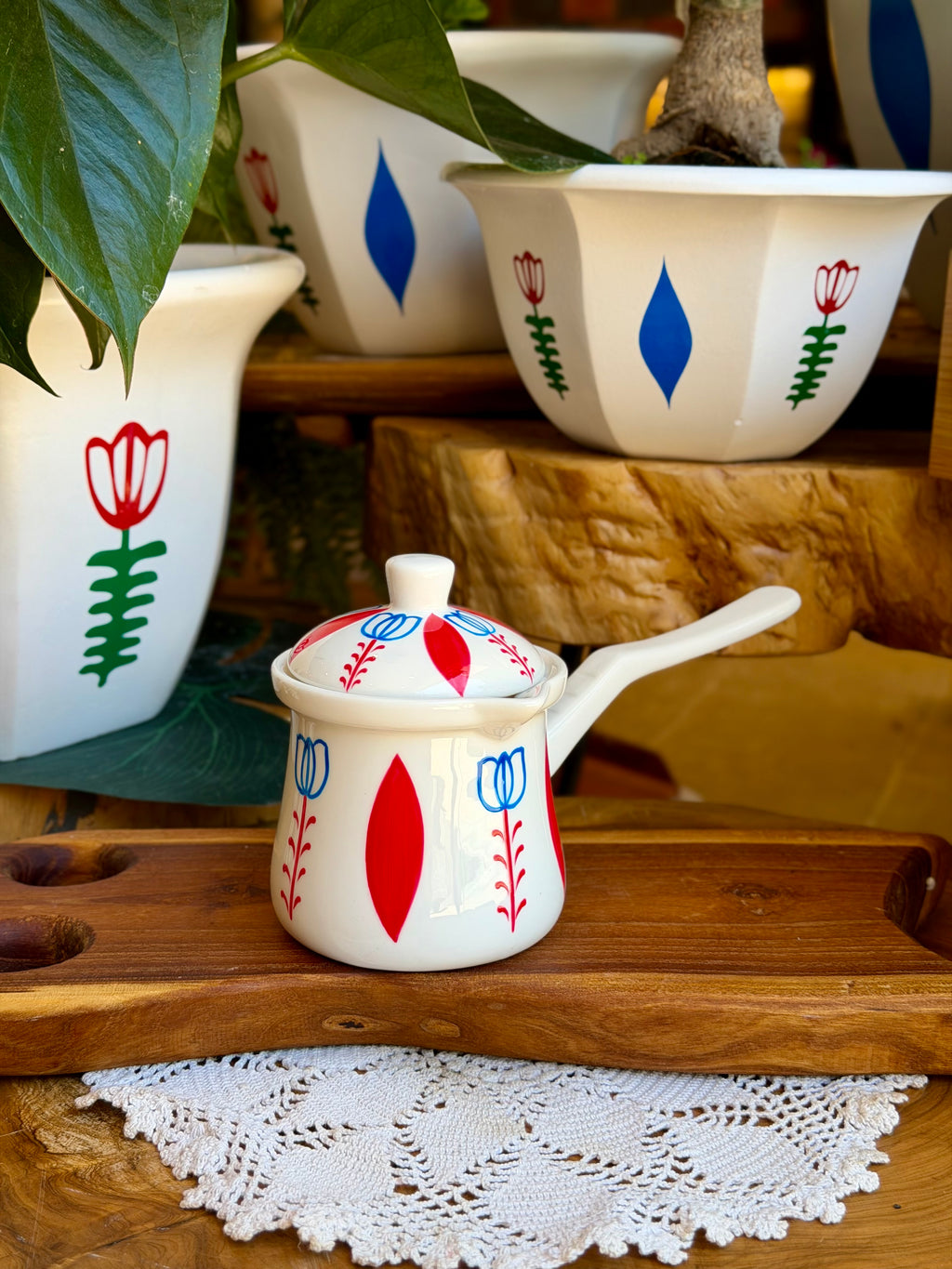 TULIPS coffee pot