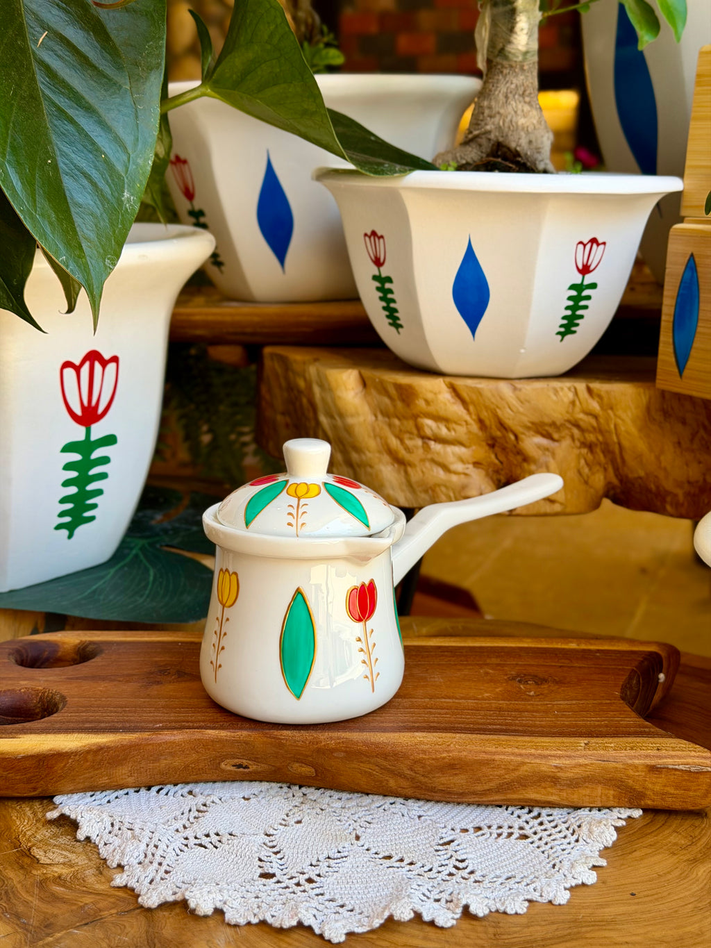 TULIPS coffee pot