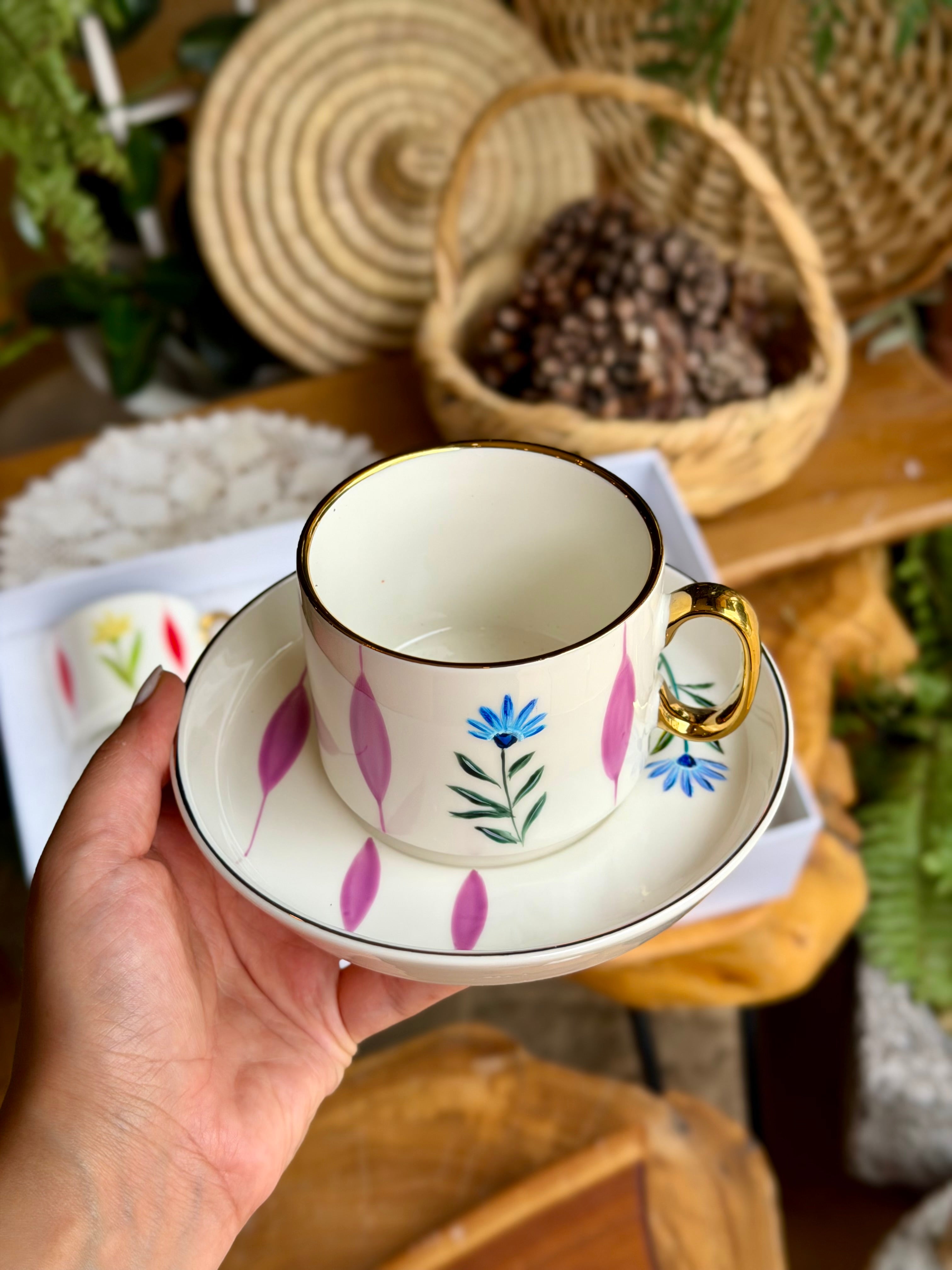 Floral tea & Nescafé set