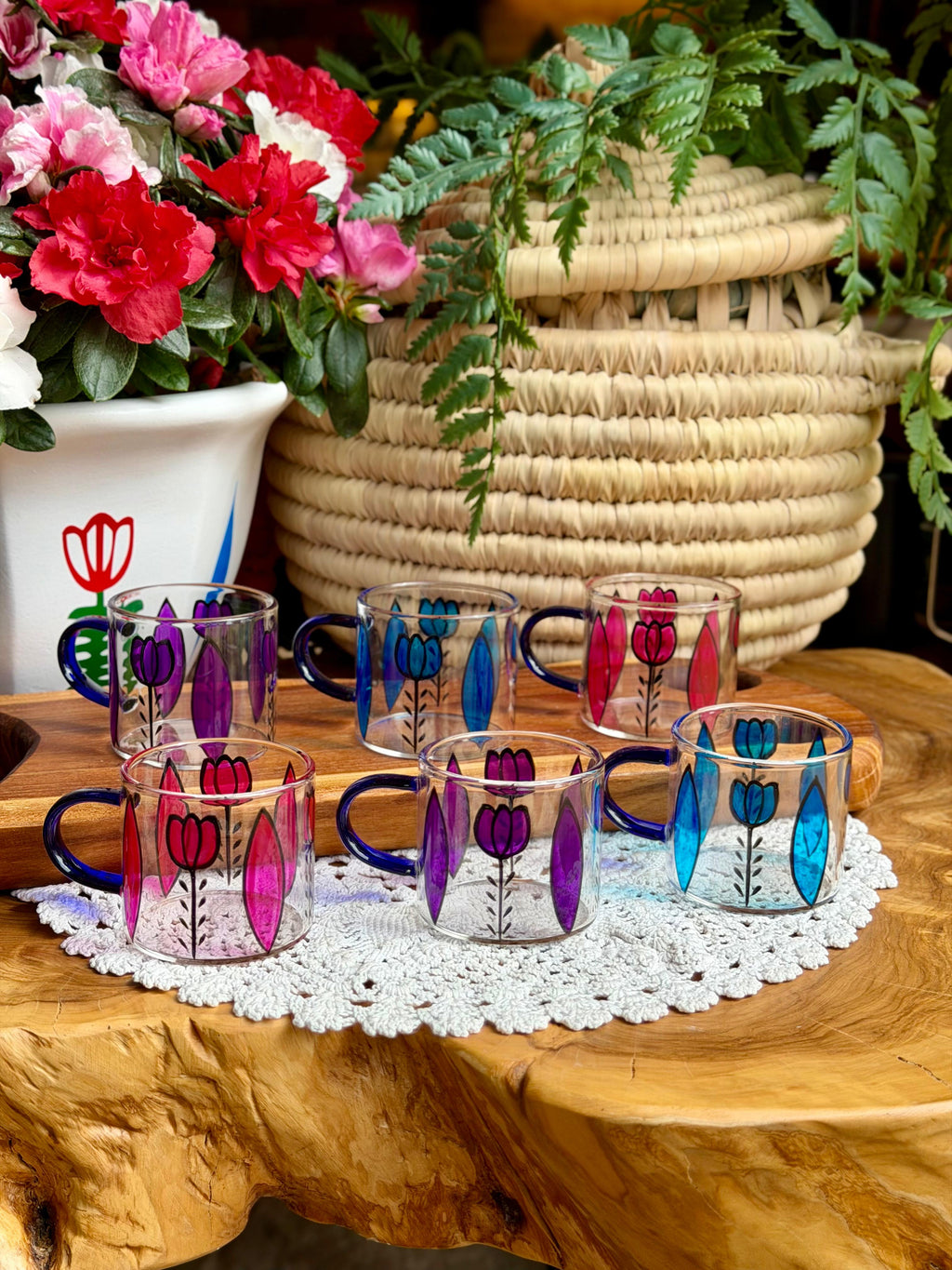 transparent cups with handle black outline