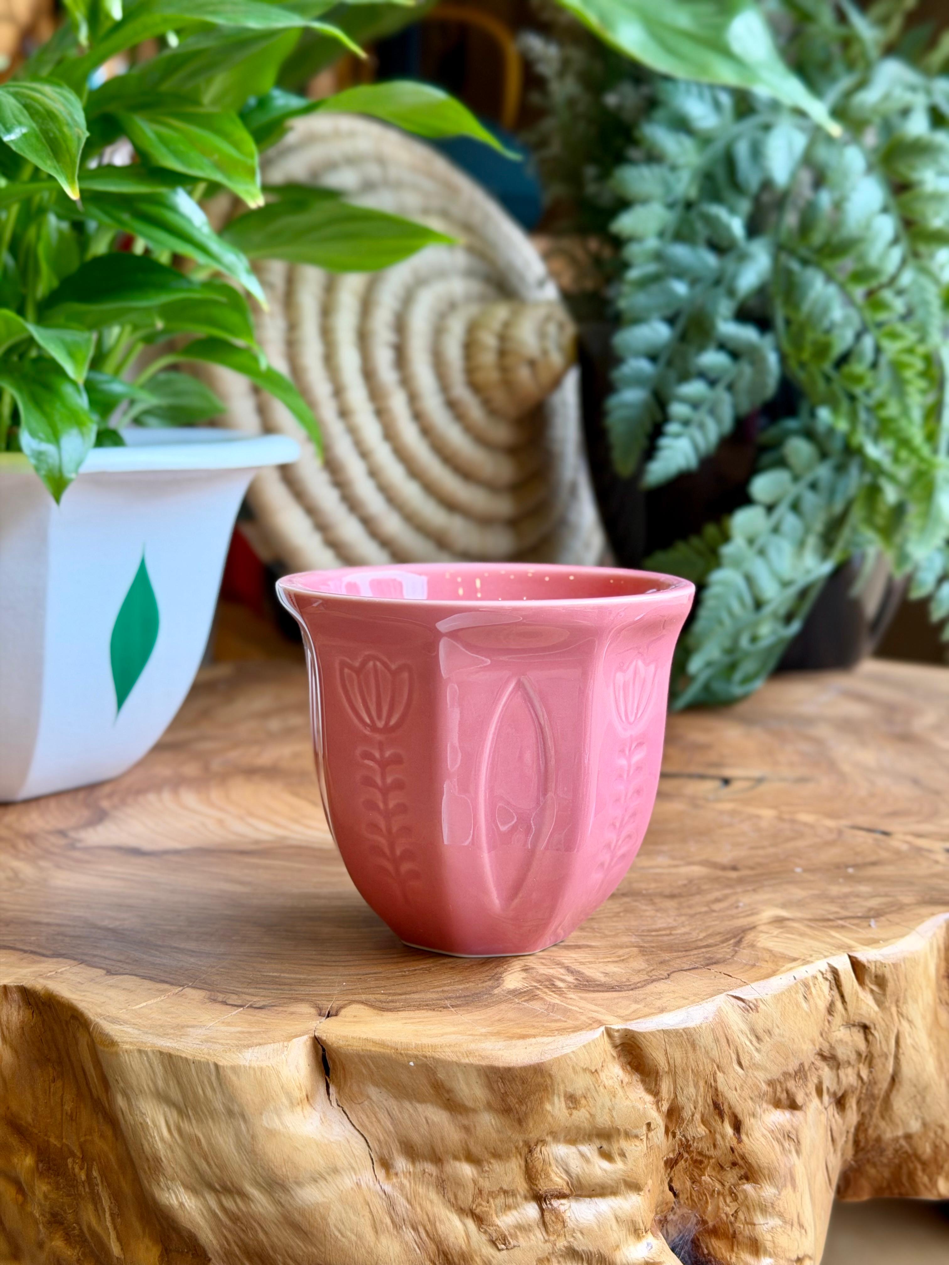 tulip shafe mug colored