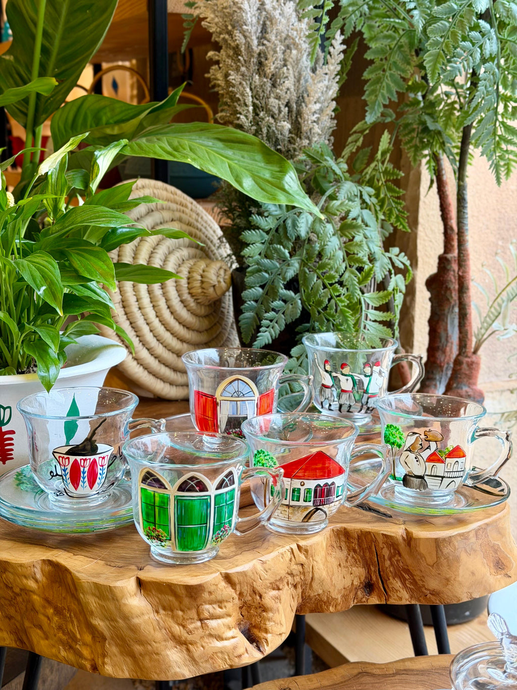 tea cup & saucer dayaa transparent