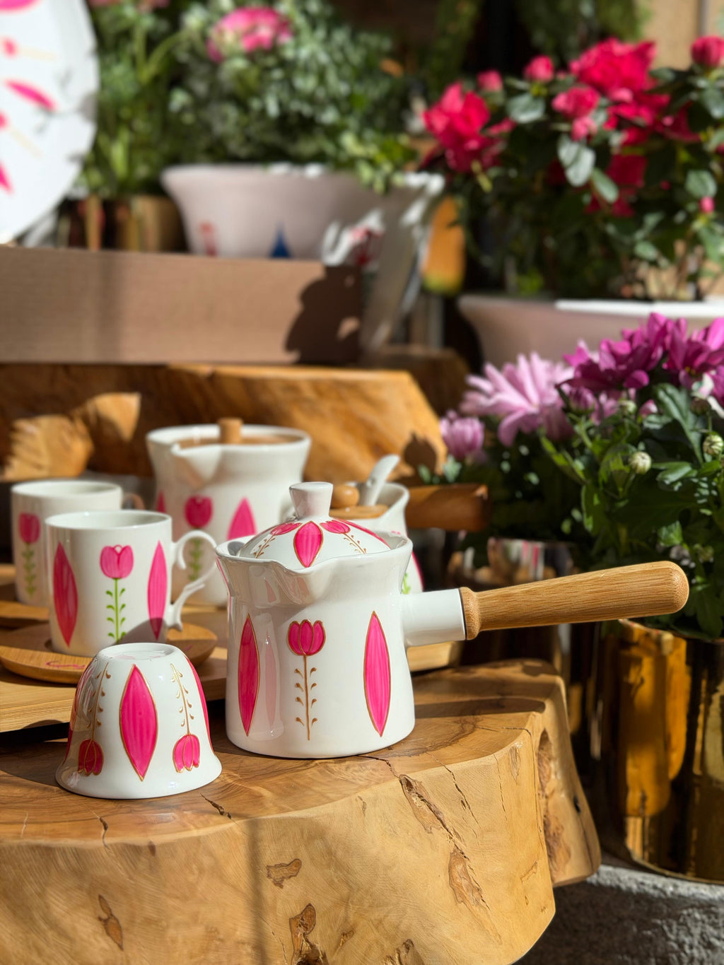 Sit El Habayeb, Ceramic set pink
