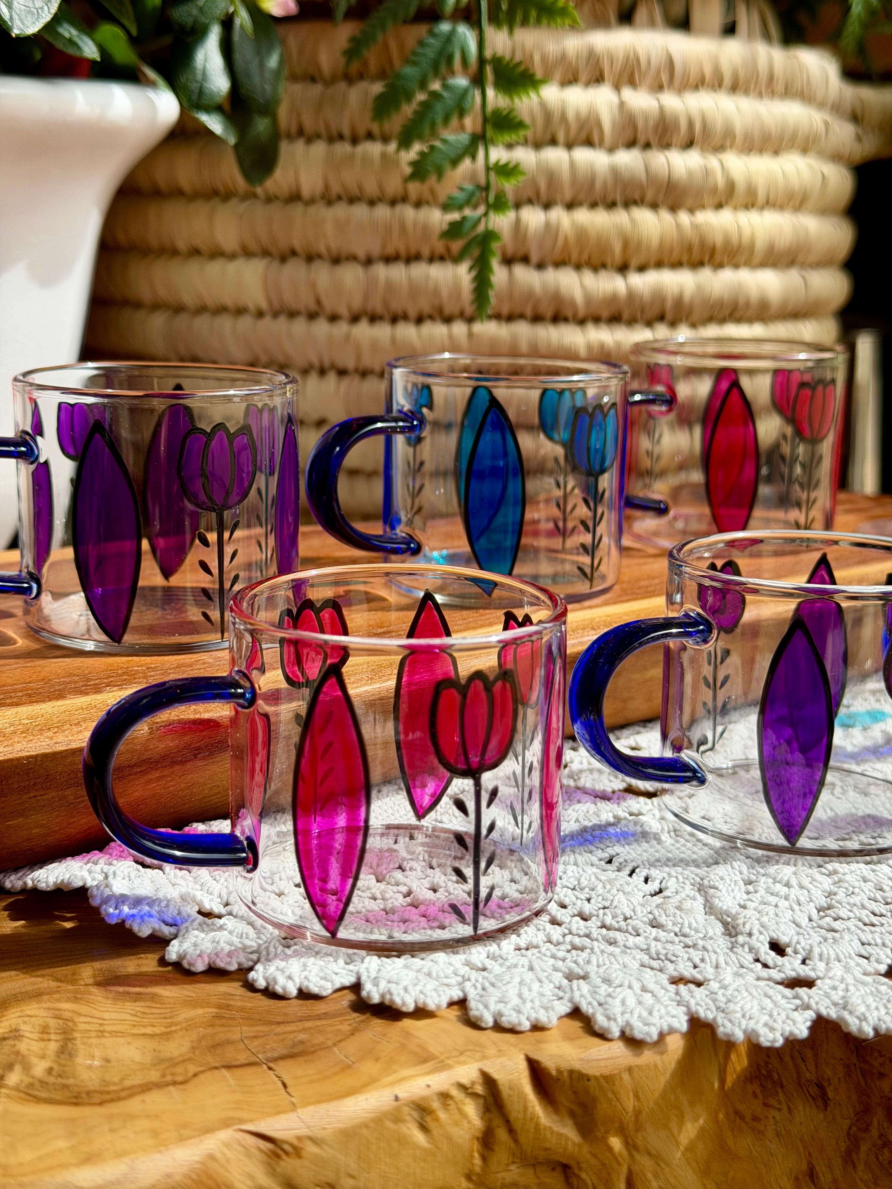 transparent cups with handle black outline